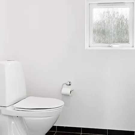 14 Person In Idestrup * Bøtø By