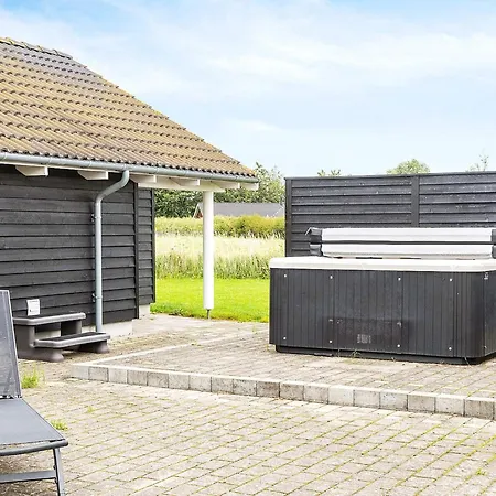 14 Person In Idestrup Ferienhaus *