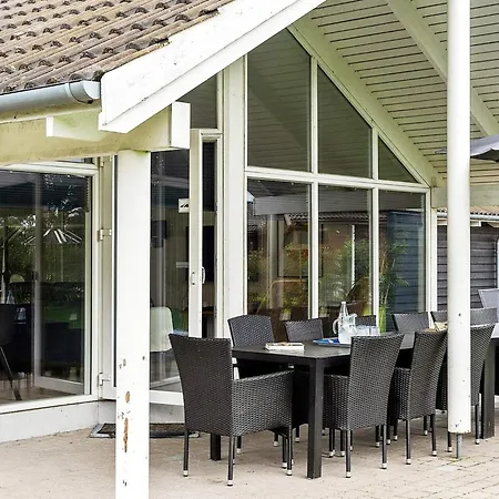 14 Person In Idestrup * Bøtø By